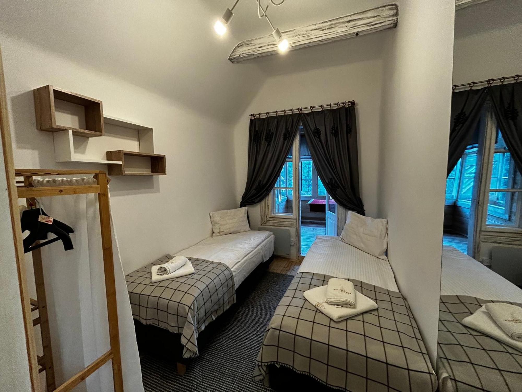 Willa Konradowka - Apartamenty Debowy, Klonowy, Kosowka, Limba, Brzozowy I Jemiola — Photos 1